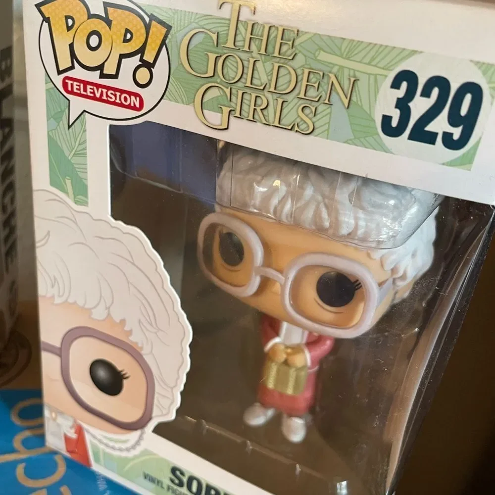 Funko Pop Golden Girls Series Complete Set of Dolls 326 327 328 & 329 NEW